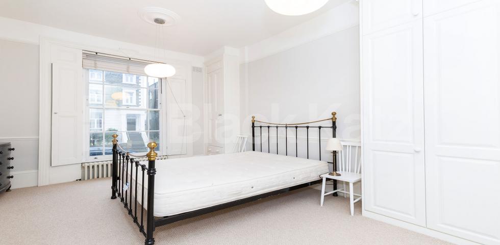 Spacious one bedroom set in period conversion Agar Grove, Camden Square